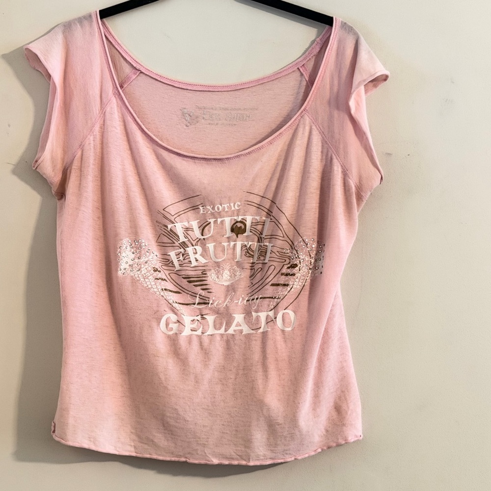 VS Tee Shop Exotic Fruit Gelato Pink Short Sleeve Tee Size M